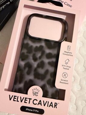Velvet caviar iPhone 17 pro gently used. Black leopard